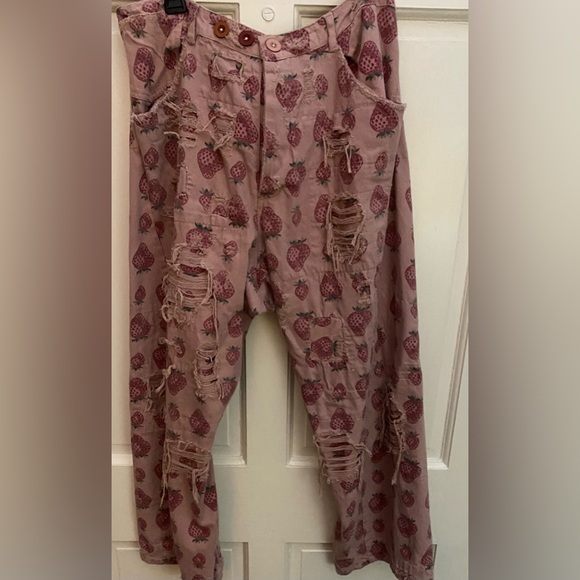 Strawberry Provision Sweet Kiss Trousers #319 - Picture 5 of 6